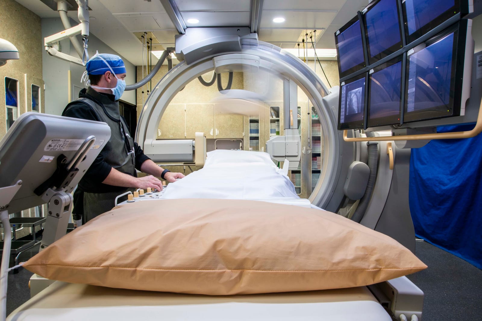Pain management fluoroscopy suite