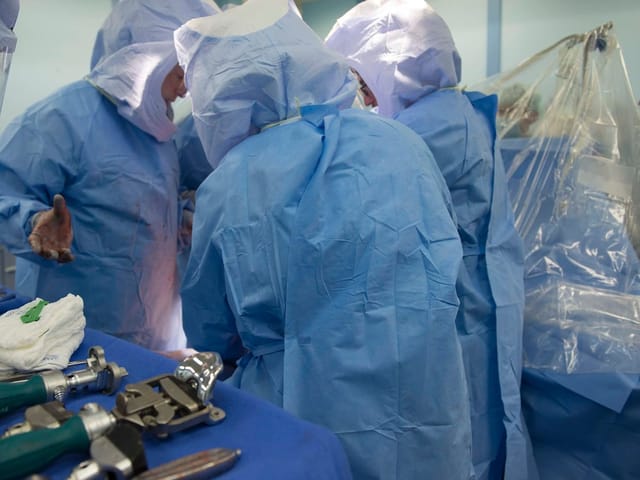 An orthopedic and spine surgery suite